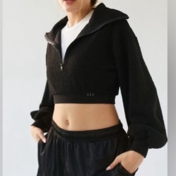 BDG Tops - Urban Outfitters Black BDG NWT New Leaf Quarter-Zip Cropped Sweater Jacket Top S
